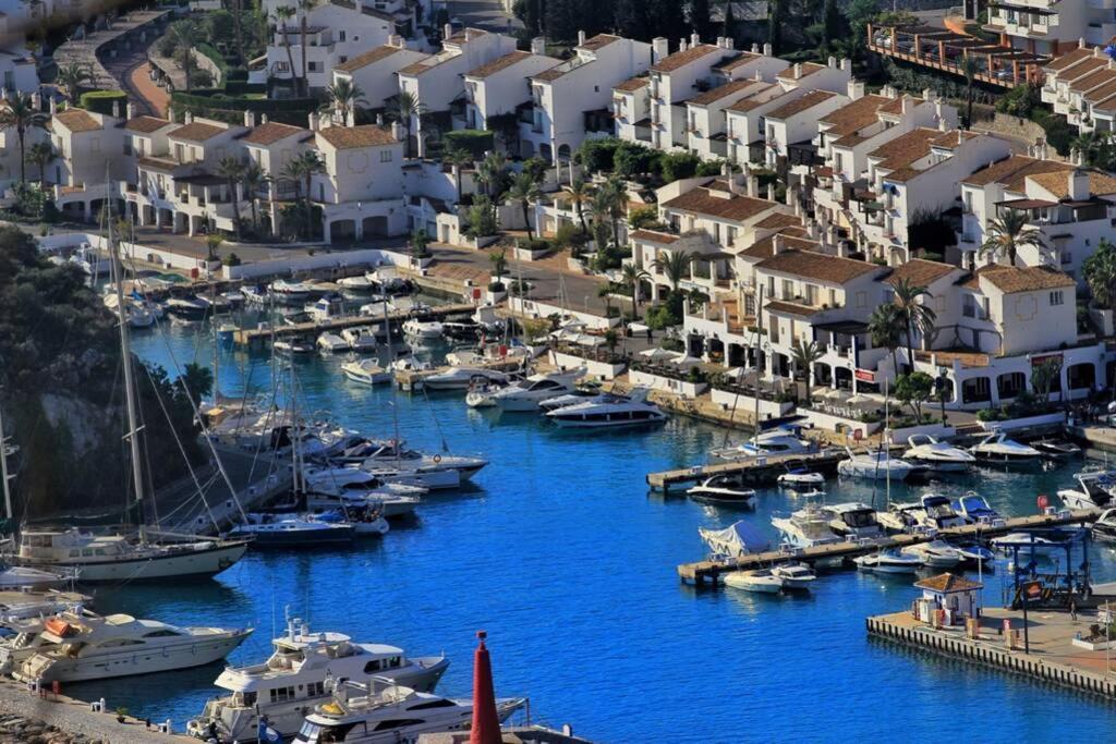 Coqueto Estudio En Puerto Deportivo De Marina Del Apartamento